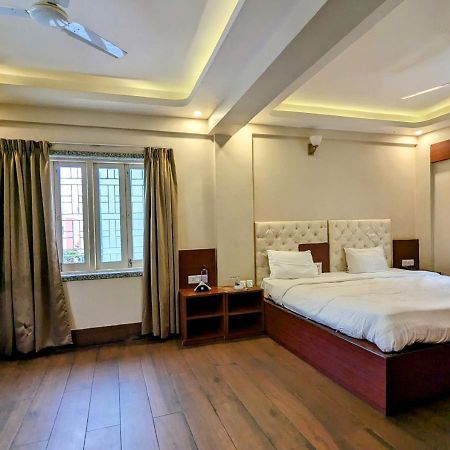 The Aster Enclave Hotel コルカタ エクステリア 写真