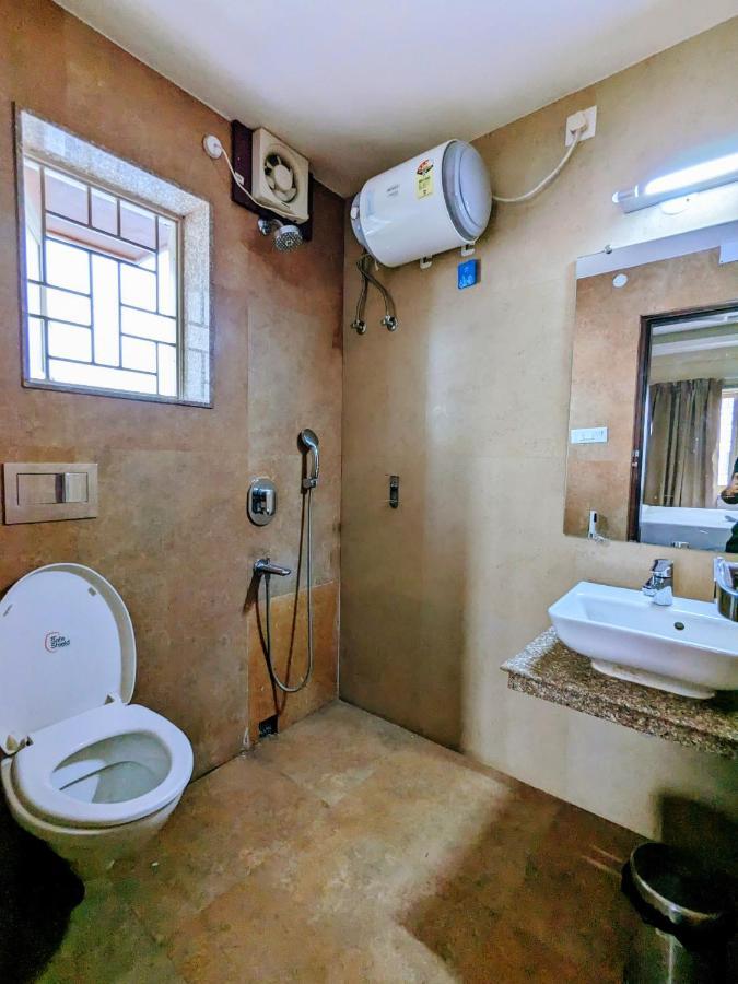 The Aster Enclave Hotel コルカタ エクステリア 写真
