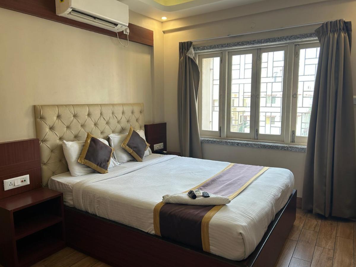 The Aster Enclave Hotel コルカタ エクステリア 写真