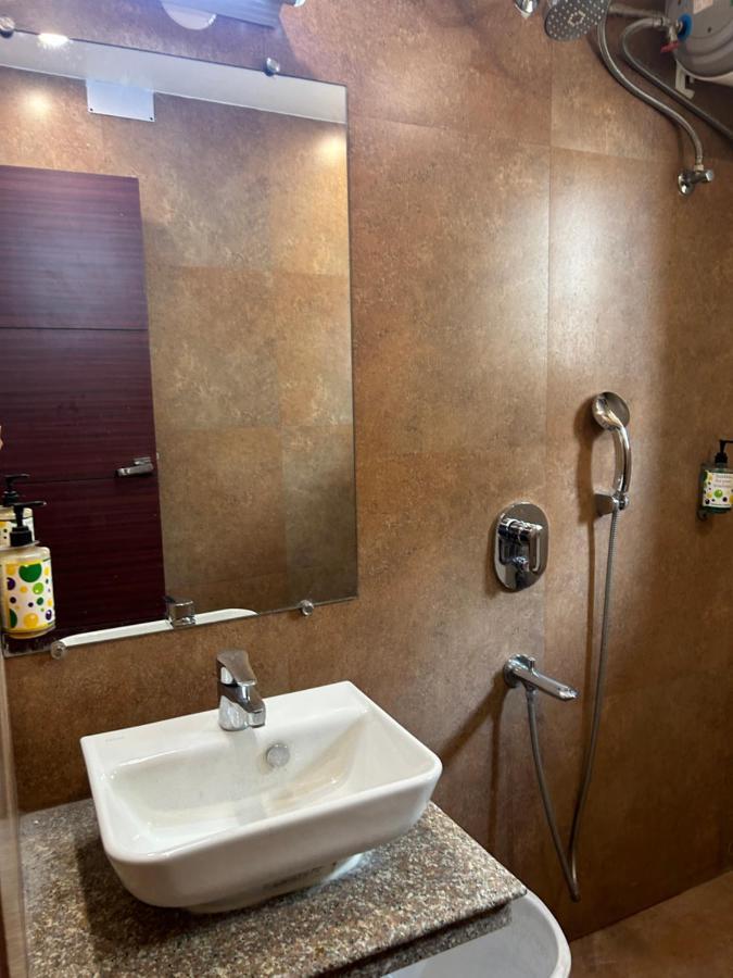 The Aster Enclave Hotel コルカタ エクステリア 写真