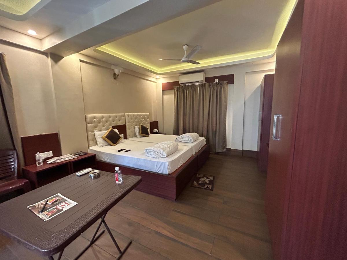 The Aster Enclave Hotel コルカタ エクステリア 写真